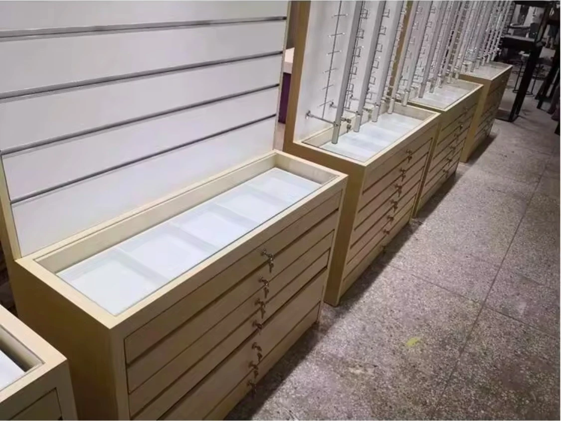 Modern Custom Sunglasses Showcase Display