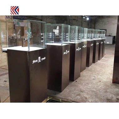 Moderni dizajn izloga namještaja po mjeri